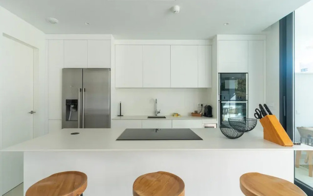 Nice Apartment With Private Garden, Pool