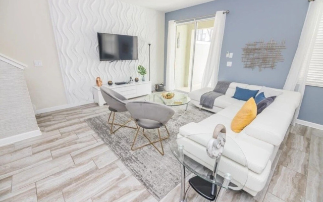 H2u - Little Mermaid - Sl3067 5 Bedroom Townhouse