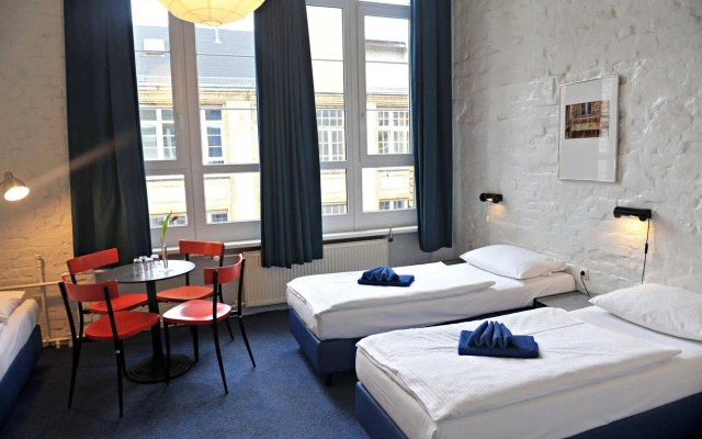 Hotel Transit