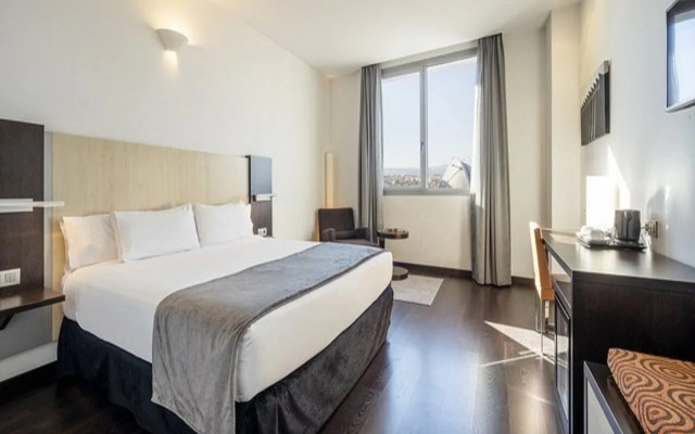 Hotel Ilunion Aqua 4