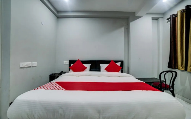 Oyo 28073 Shiva Residency