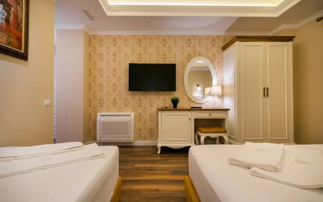 Legacy Hotel