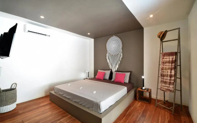 Meno Suites