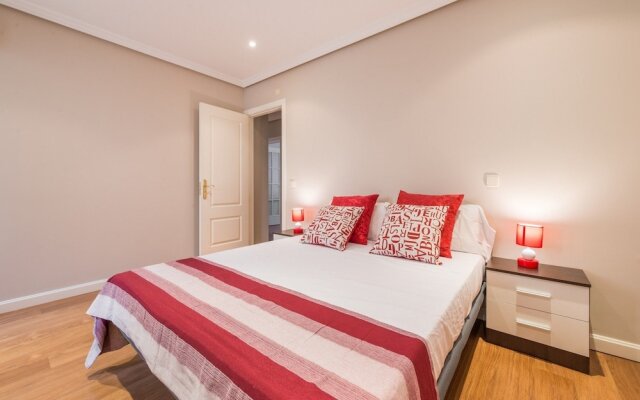 Отель Apartamento - Barrio de las Letras Мадрид вид на фасад
