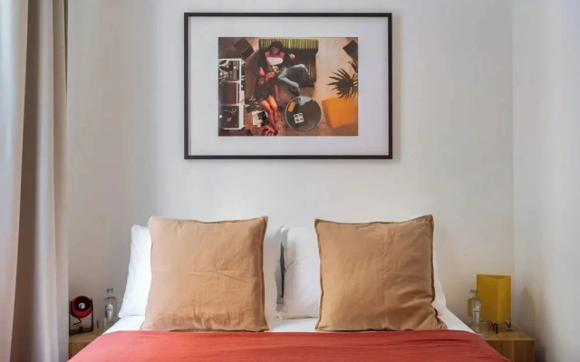 A Place - Leeuwenstraat 15