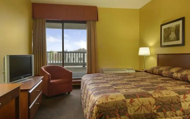 Dartmouth Oceanview Hotel
