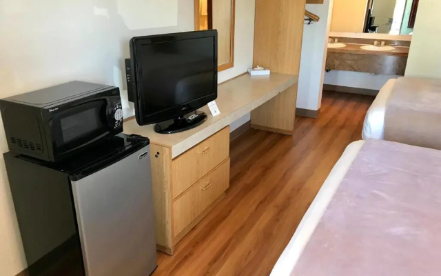 Sea-Tac Airport Value Inn
