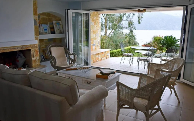 Skorponeria beachfront house
