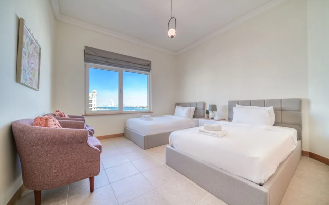 Chic Beachside 3BR Living at the Palm