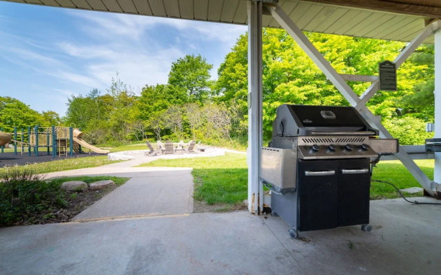 Horseshoe Valley Suites - The Elm