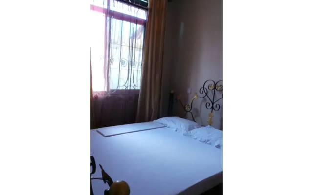 Bush Route Hotel