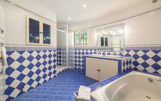 A/C House 4br/10p With Pool - 40 min From Cannes