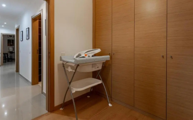 Spacious & Modern 3BDR Apartment in Algarve by LovelyStay