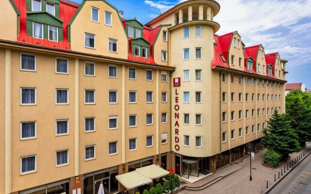 Leonardo Hotel Budapest вид на фасад