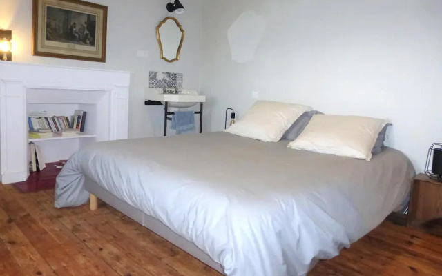 Charming holiday home, 200 m sandy beach, Locquirec