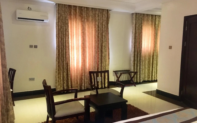 Grandbee Apartment and Residence