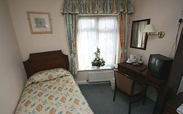 Warren Lodge Hotel