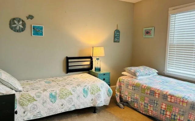 No Egrets 3 Bedroom Condo by RedAwning