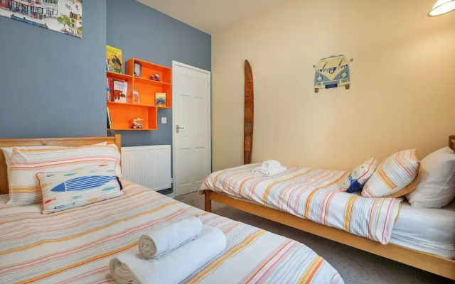 Apartment in Beaumaris Near the Coastline
