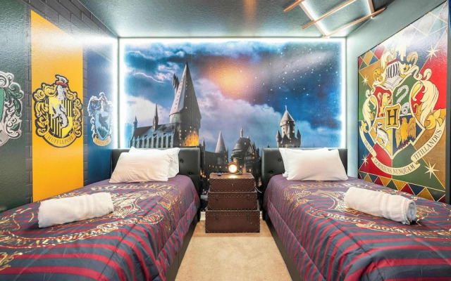 Family-friendly House w/ Private Pool Near Disney