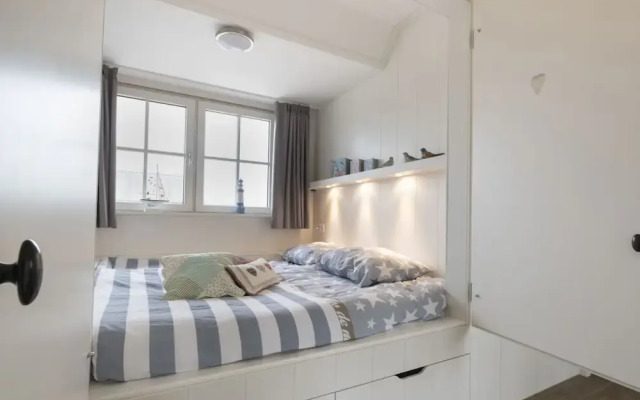 Friesland Villa w/ Sauna