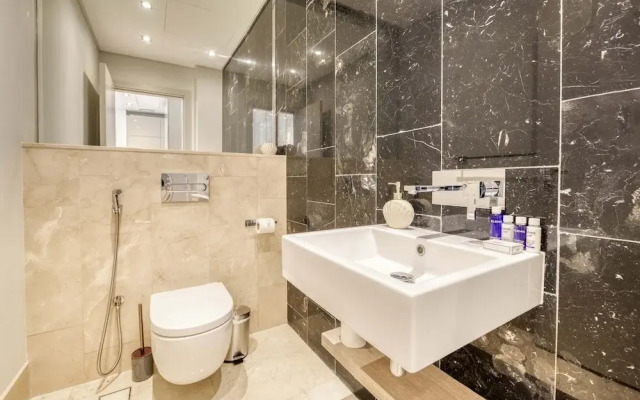 Maison Privee - The 8 Palm
