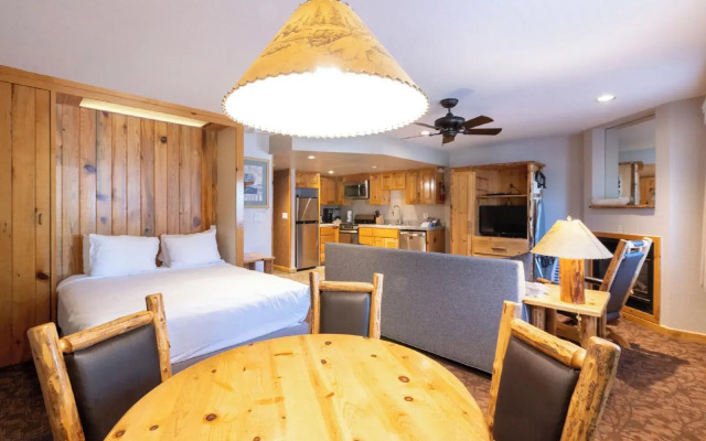 Red Wolf Lodge at Olympic Valley
