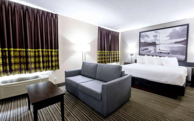 Super 8 by Wyndham Truro NS