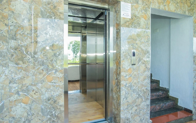 OYO Flagship 16626 Rajkamal Stay Inn Airport Road