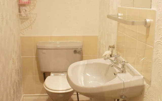 Alexander Guest House