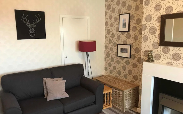 Crags View Apartment