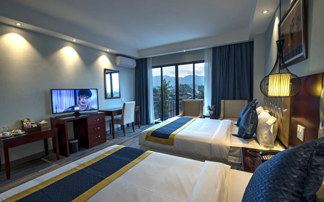 Vangvieng Night Market Resort
