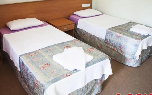 Baris Hotel