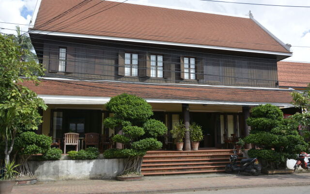 Bualuang Hotel вид на фасад