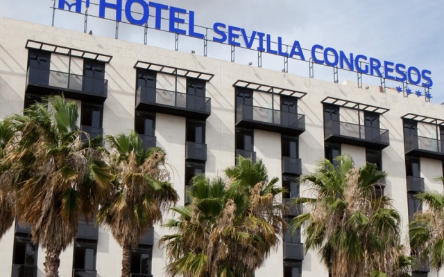 Отель M.A. Sevilla Congresos Испания, Севилья - 1 отзыв об отеле, цены и фото номеров - забронировать отель M.A. Sevilla Congresos онлайн вид на фасад