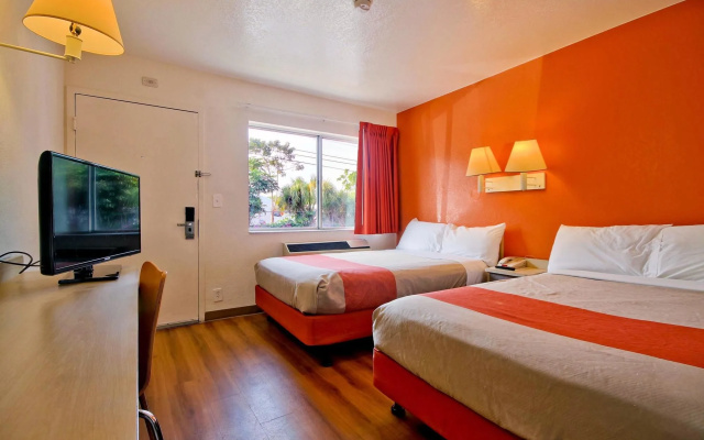 Motel 6 Pompano Beach