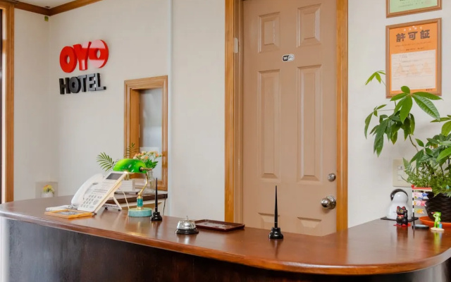 OYO Business Takahata Ekimae Hotel
