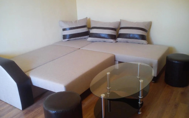 Rusaliite Adventure House