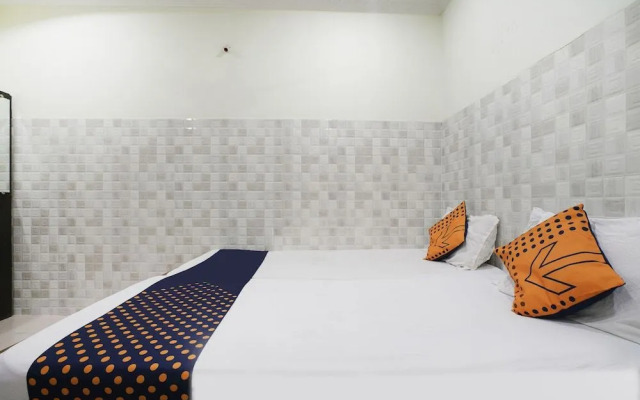 SPOT ON 38697 Hotel Sridhar