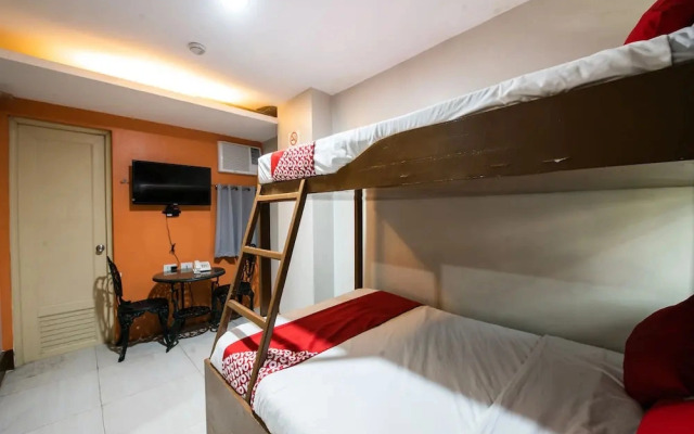 Oyo 475 Pearl Blossom Hotel