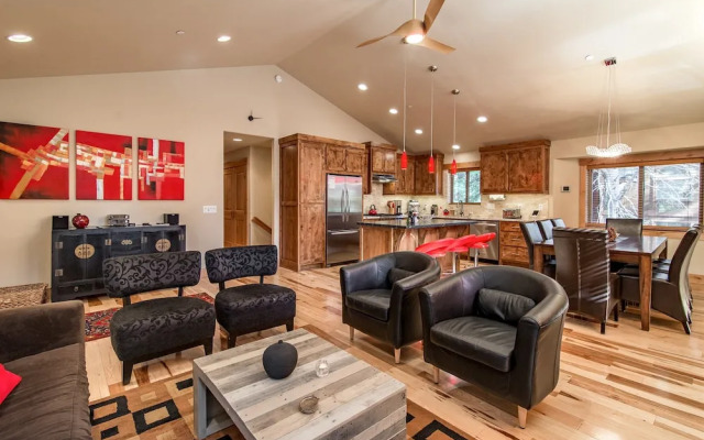 Tahoe Donner Home by RedAwning