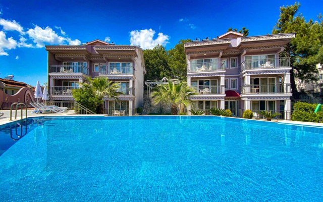 Fethiye Nokta Nif Suit Apart