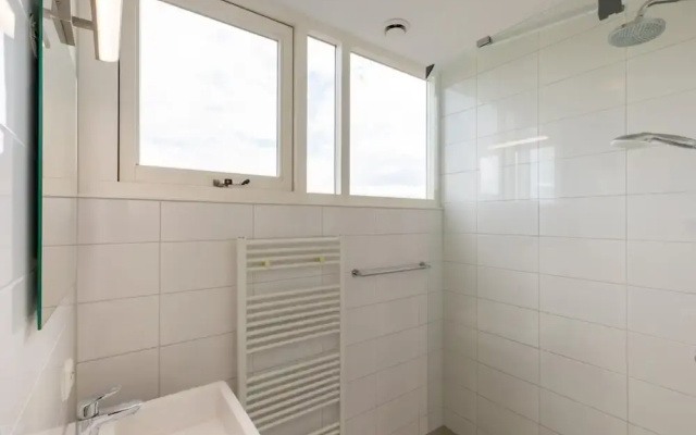 Enjoy Luxury and Comfort in Holiday Villa Kavel 10