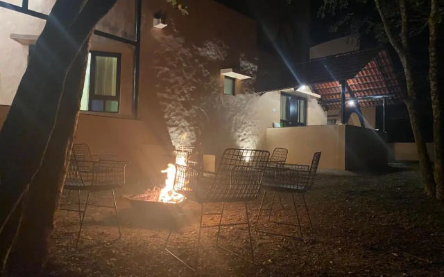 Country Club Wildlife Resort