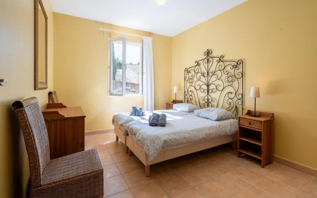Villa in Montbrun With Pool and Mountain Views