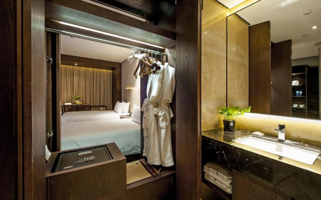 Le Noble Hotel