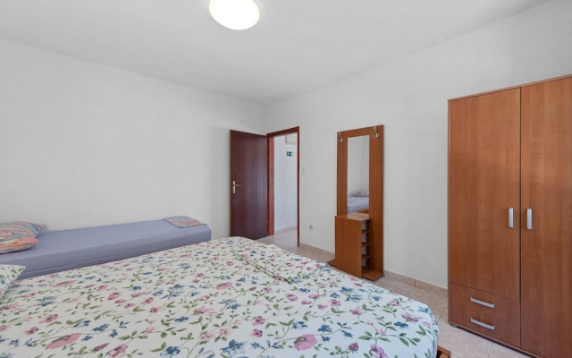 Apartment Uga2