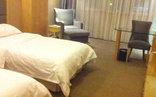 Huangmei Royal Hotel
