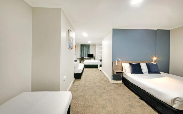 28 Hotel
