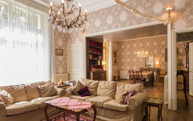 Charming Mansion in Brouchaud With Swimming Pool